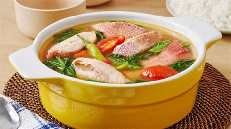  Sinigang na Isda: Bir Deniz Ürünleri Şöleni ve Asitli Tatların Uyumlu Dansı!